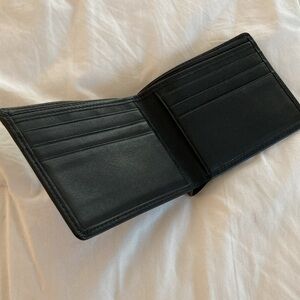 🆕 “BUTTERY SOFT” Italian Leather 
Bi-Fold Wallet!!!
